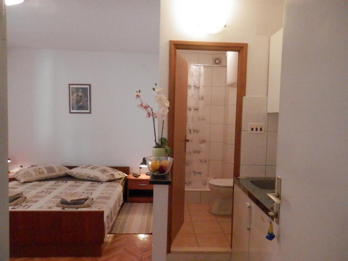Selak, Apartmán Makarská